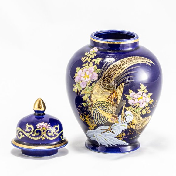 Ardco Vintage Japanese Porcelain Urn – Cobalt Blue & Gold Peacock Ginger Jar - Picture 2 of 6